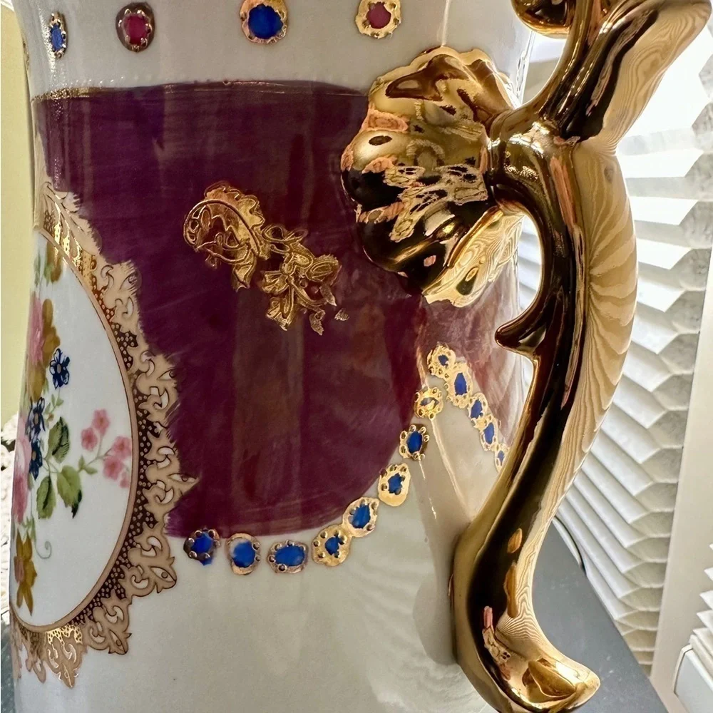 VINTAGE, HIGHLY DECORATIVE, WHITE & PURPLE BALUSTER VASE. ORNATE GILDED HANDLES.